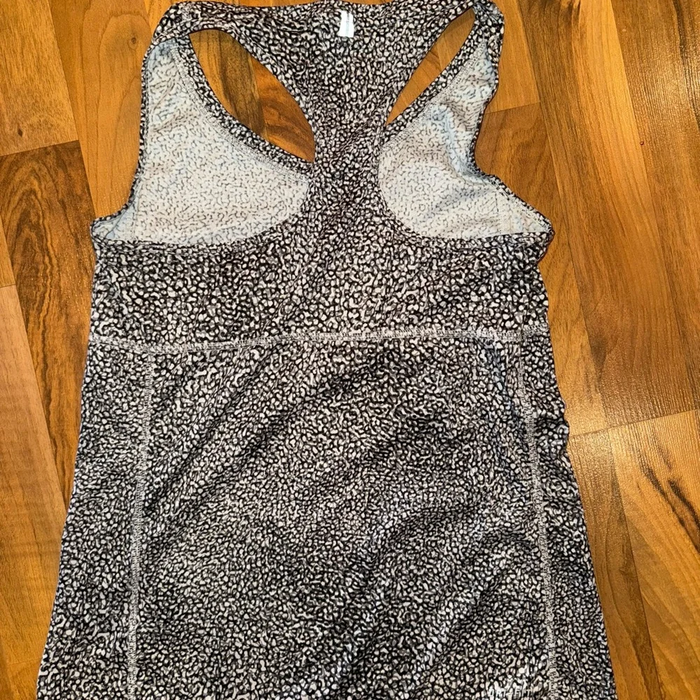 Nike drifit running tank top size small athleisure, athletic,‎ workout